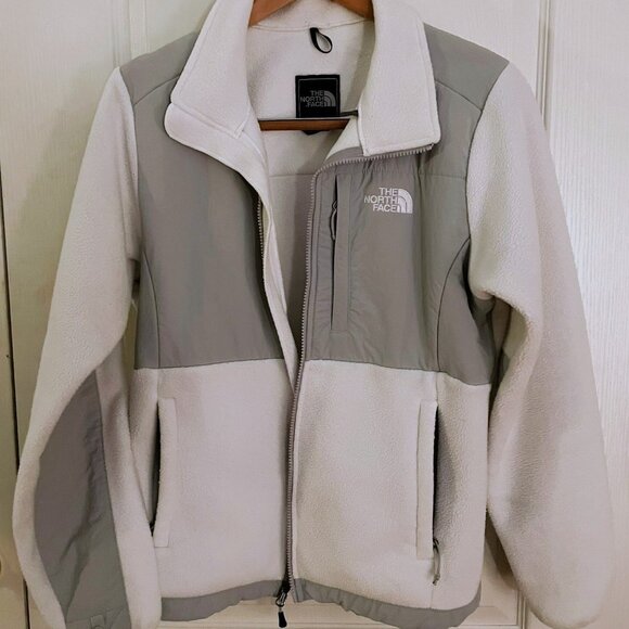 Women's The North Face jacket, size medium, in excellent condition. - Picture 1 of 5